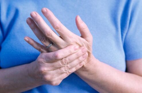 Dor nas articulacións das mans e dos dedos - un sinal de varias enfermidades